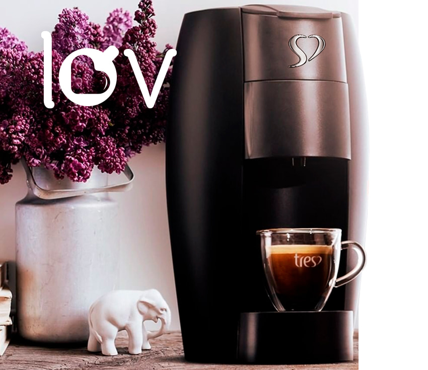 Cafeteira Espresso LOV - TRES 3 Corações